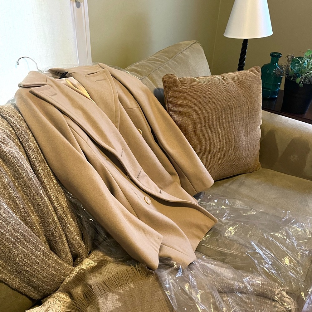 Excellent Condition Camel-Colored Winter Coat - image 5